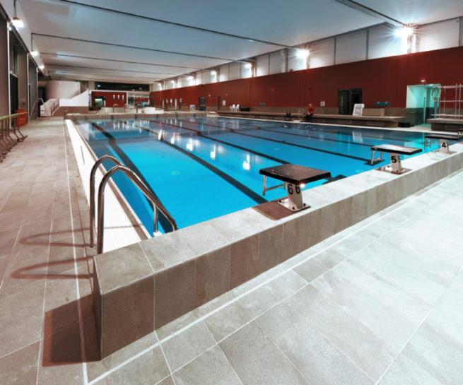 Paris Nord: Tranquil Retreat With Private Parking And Garden